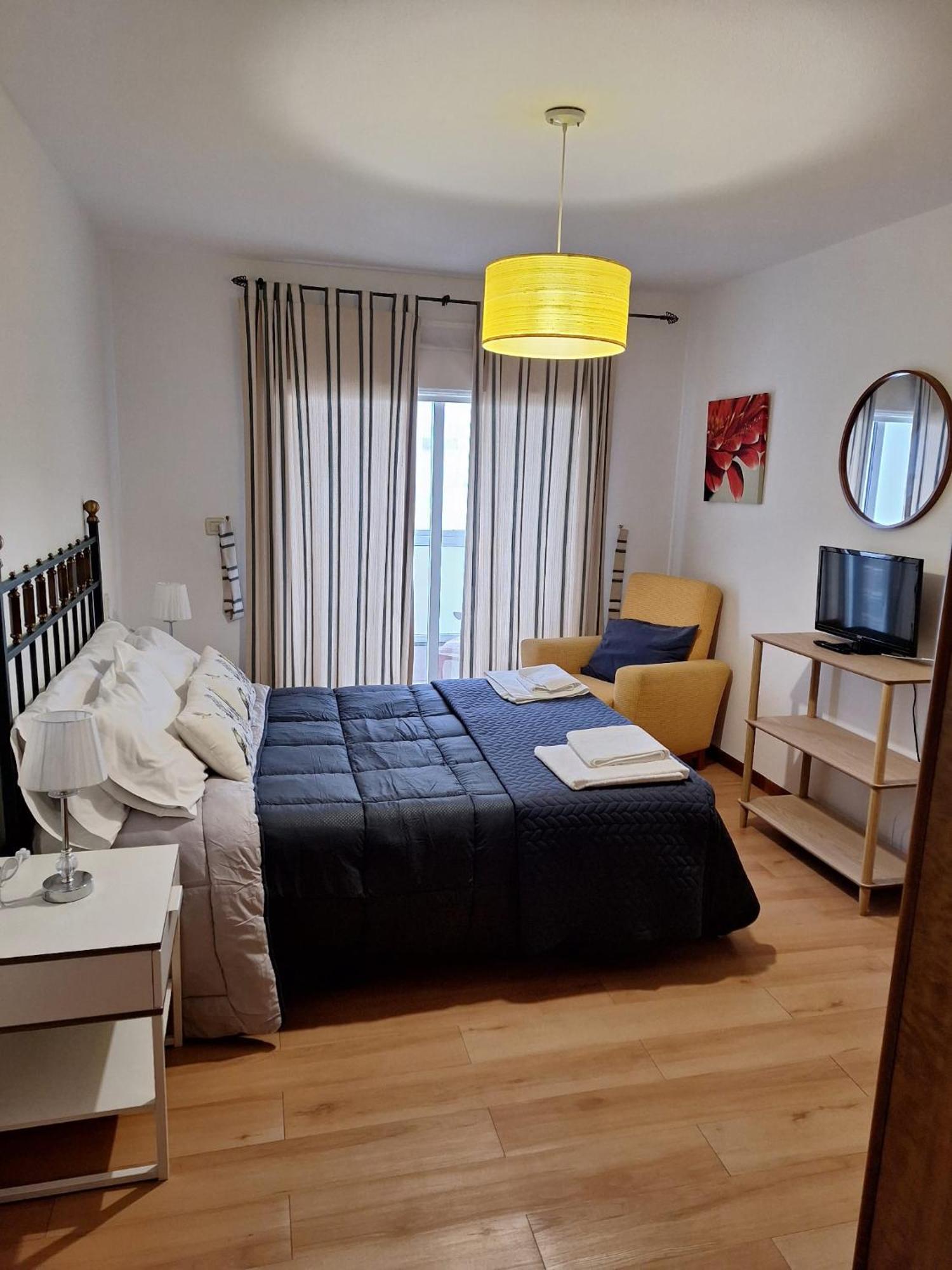 3 Apartment *